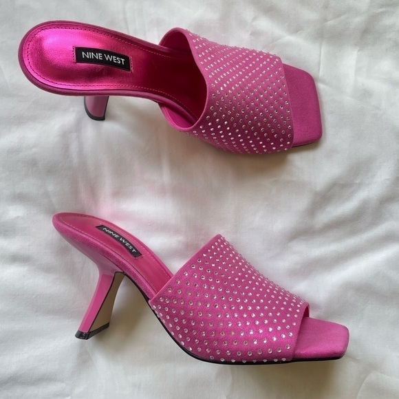 NEW Nine West Partie Heeled Slide Sandals in Shocking Pink Suede Size 8 - Picture 2 of 9